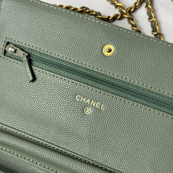 CHANEL Caviar Quilted Boy Wallet On Chain Light Green - Picture 11 of 16